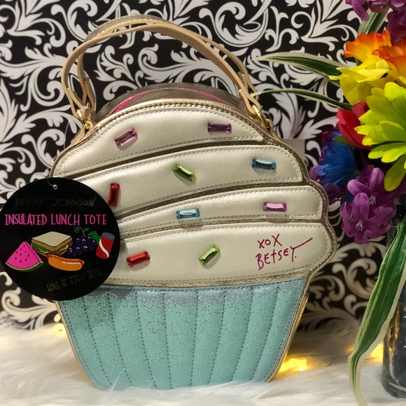 betsey johnson cupcake lunch bag